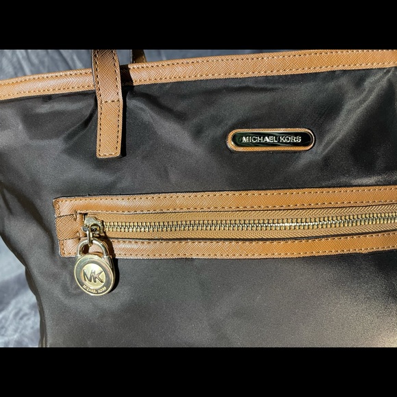 Michael Kors Kempton nylon tote - Picture 4 of 4
